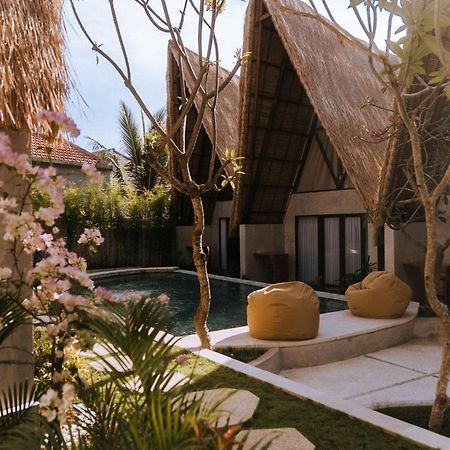 Bed and Breakfast Desa Harmonis Pecatu Esterno foto